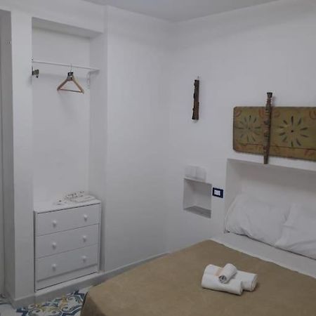 Oneto Apartment Палермо Екстериор снимка